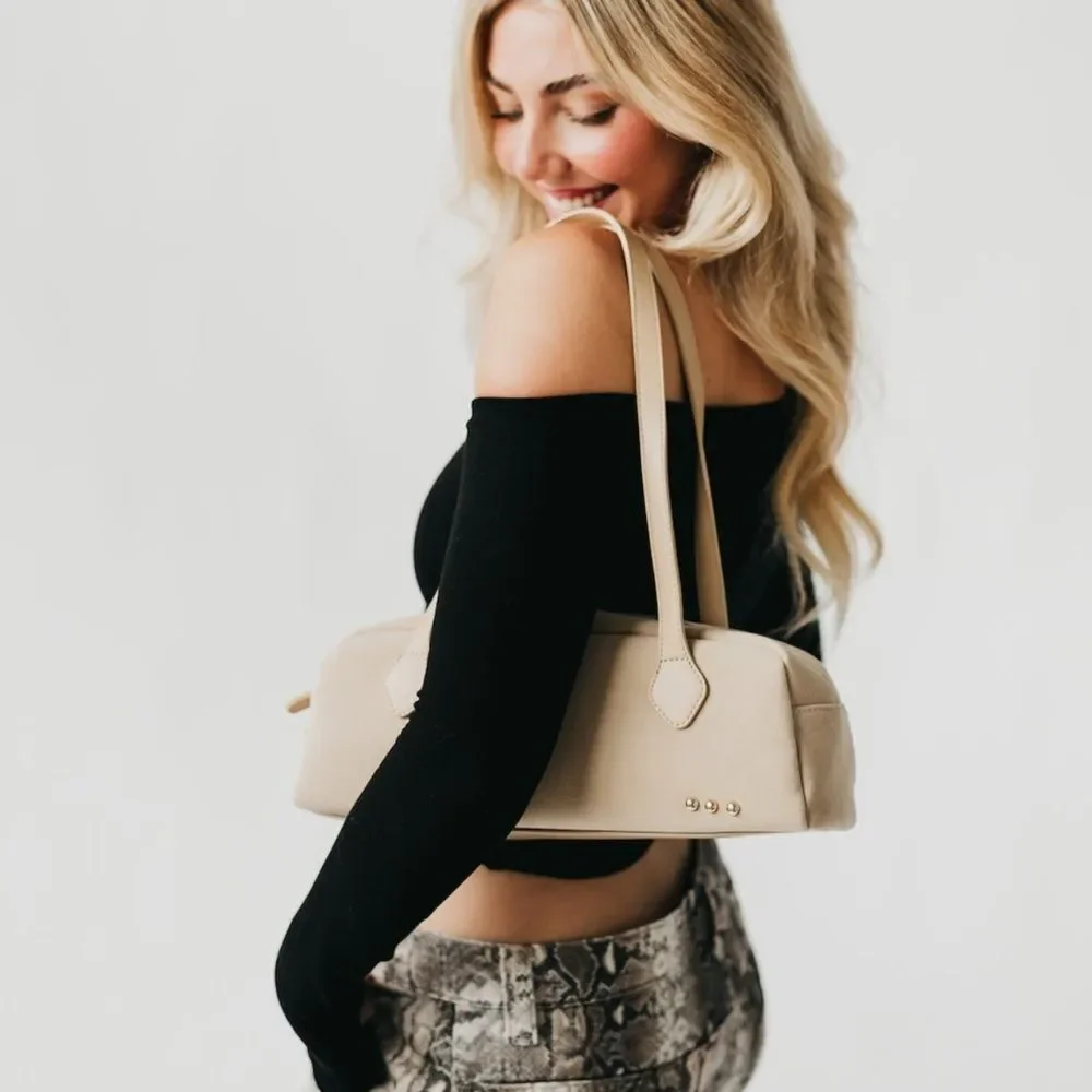 Pretty Simple Sally Suede Barrel Bag/Oat